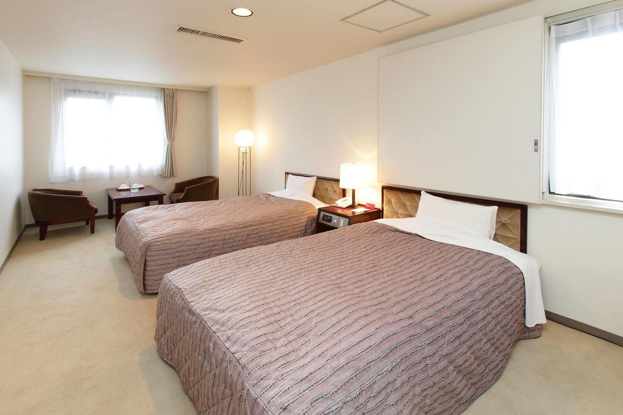 Hotel Green Park Сендай Екстериор снимка